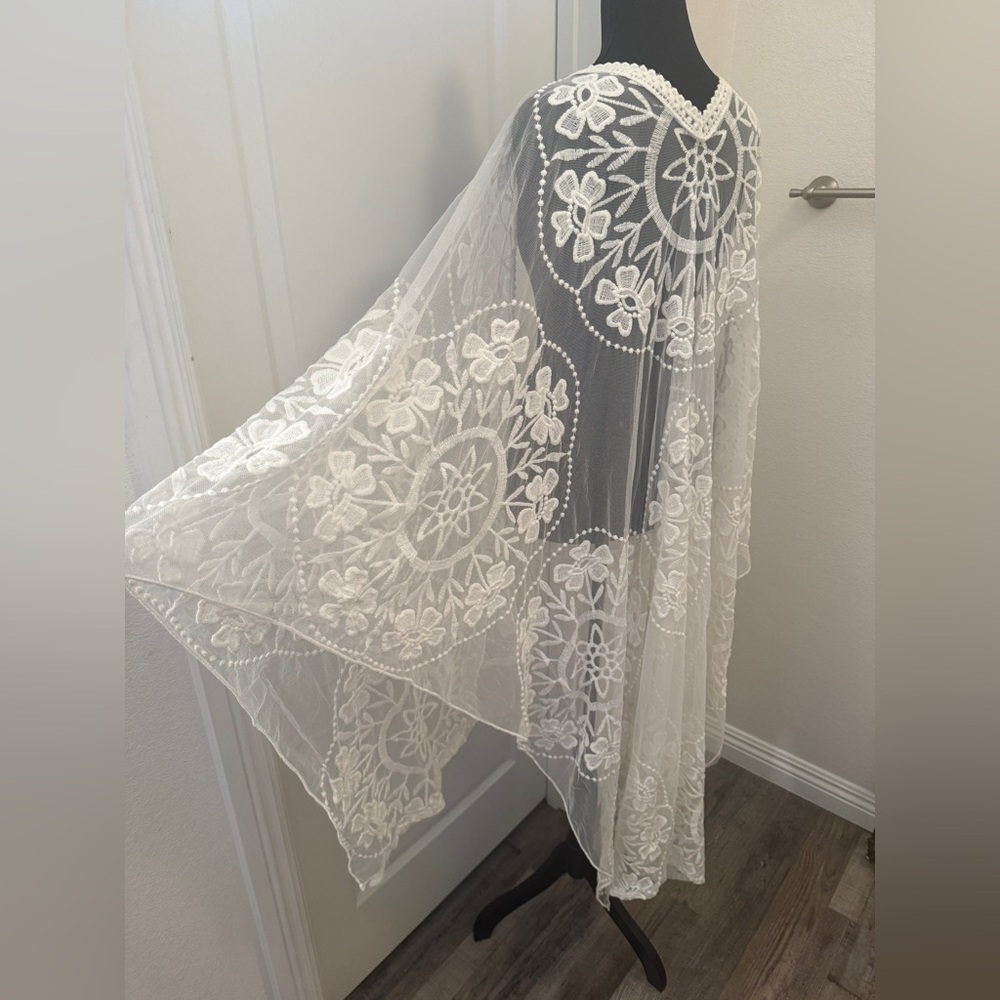 💎Torrid Cream Lace Wrap LAST CHANCE - Picture 4 of 6